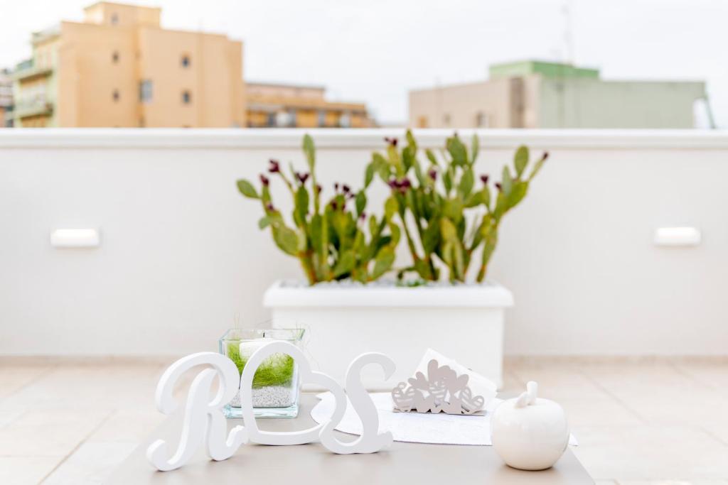 A balcony or terrace at Romantic Suite