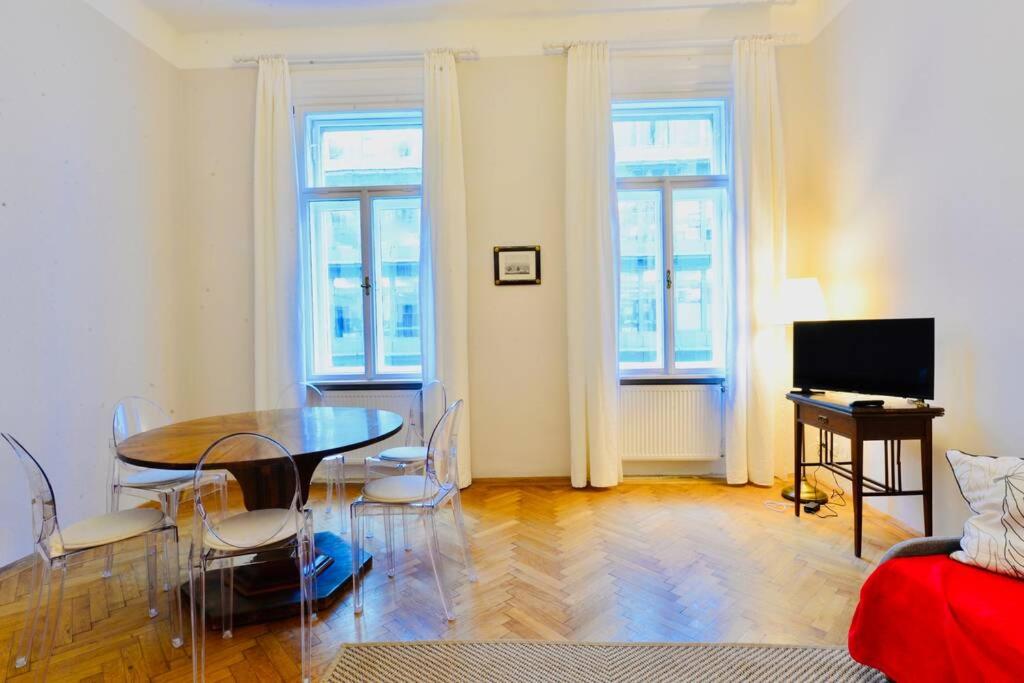Beautiful Viennese Flat In The City Centre, Vienna (updated prices 2024)