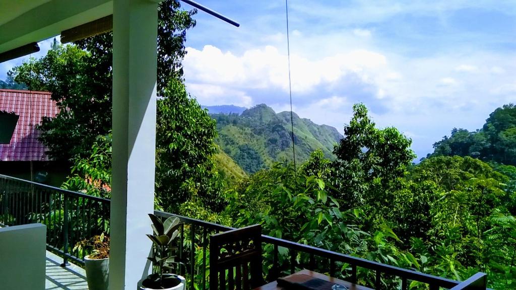 Nespecifikovaný výhled na hory nebo výhled na hory při pohledu z bed and breakfast