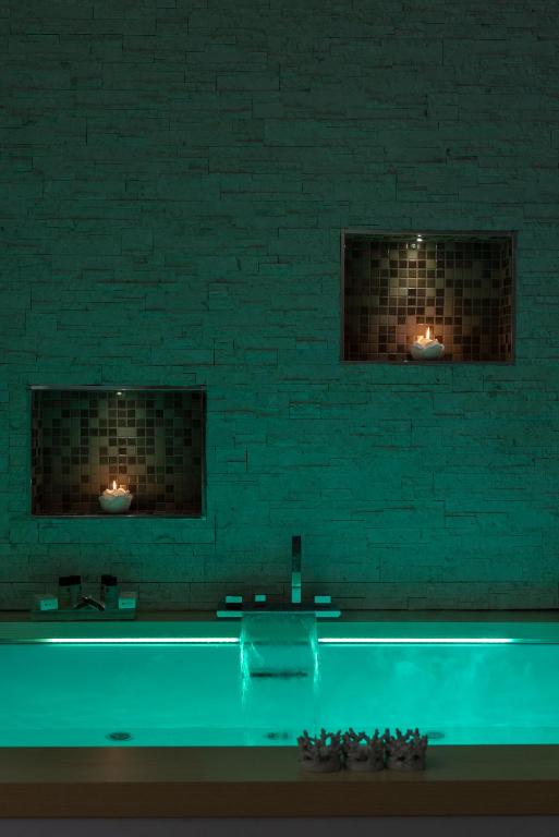 The swimming pool at or close to Romantic Suite