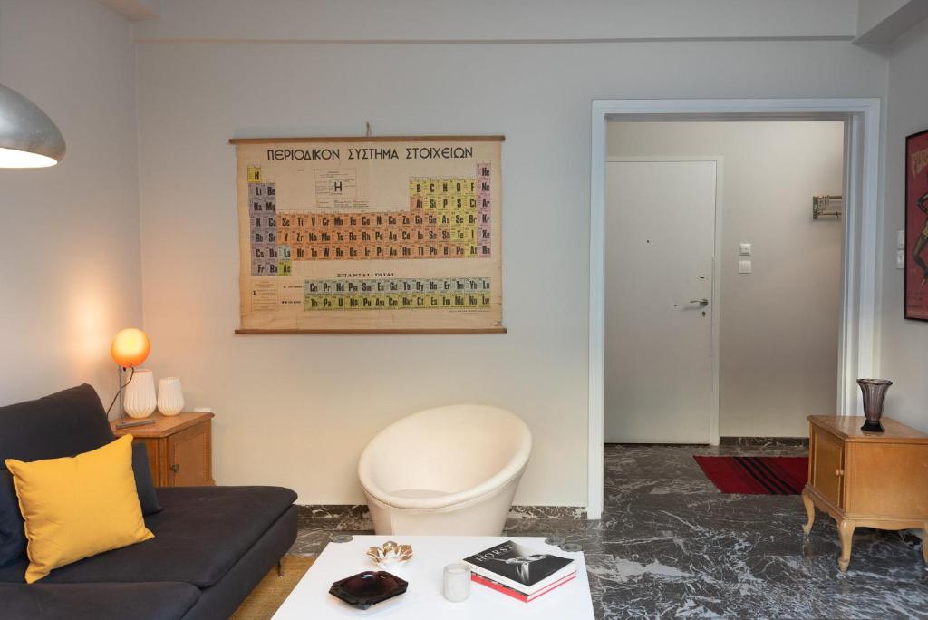 A bathroom at So Athens - Stylish 2 bedroom flat