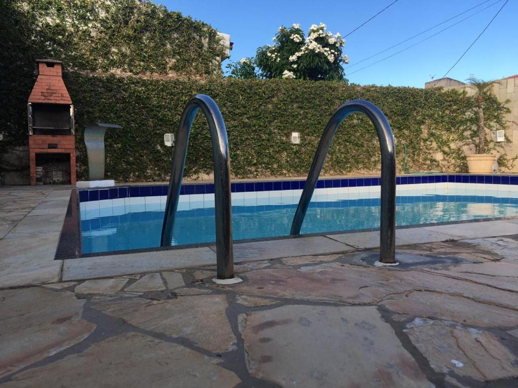  Luxo e Sofisticação à 800 mts da Praia de Atalaia!