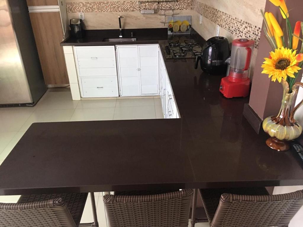  Luxo e Sofisticação à 800 mts da Praia de Atalaia!