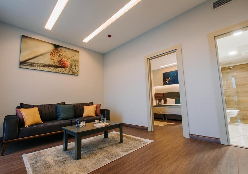 Peerless Villas Hotel - 17