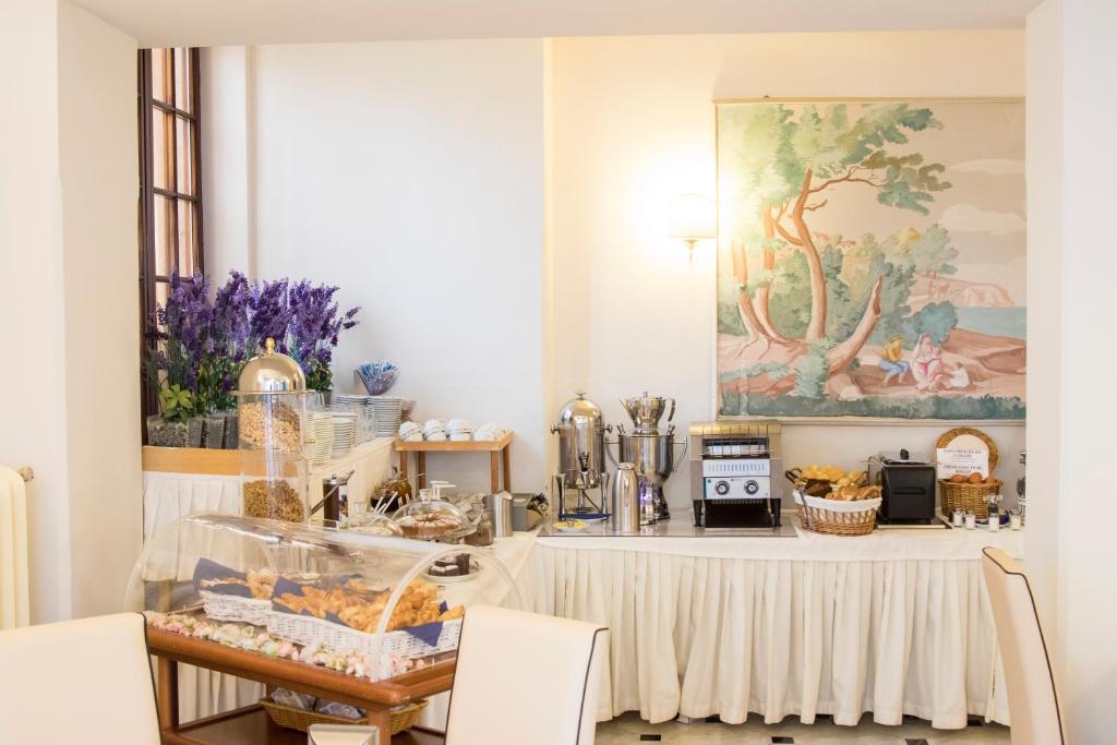 Príslušenstvo na prípravu kávy alebo čaju v ubytovaní Hotel Nazionale