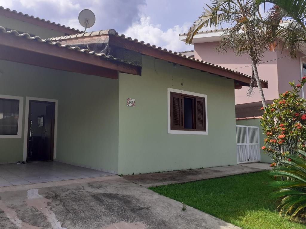  Casa condomínio Peruíbe