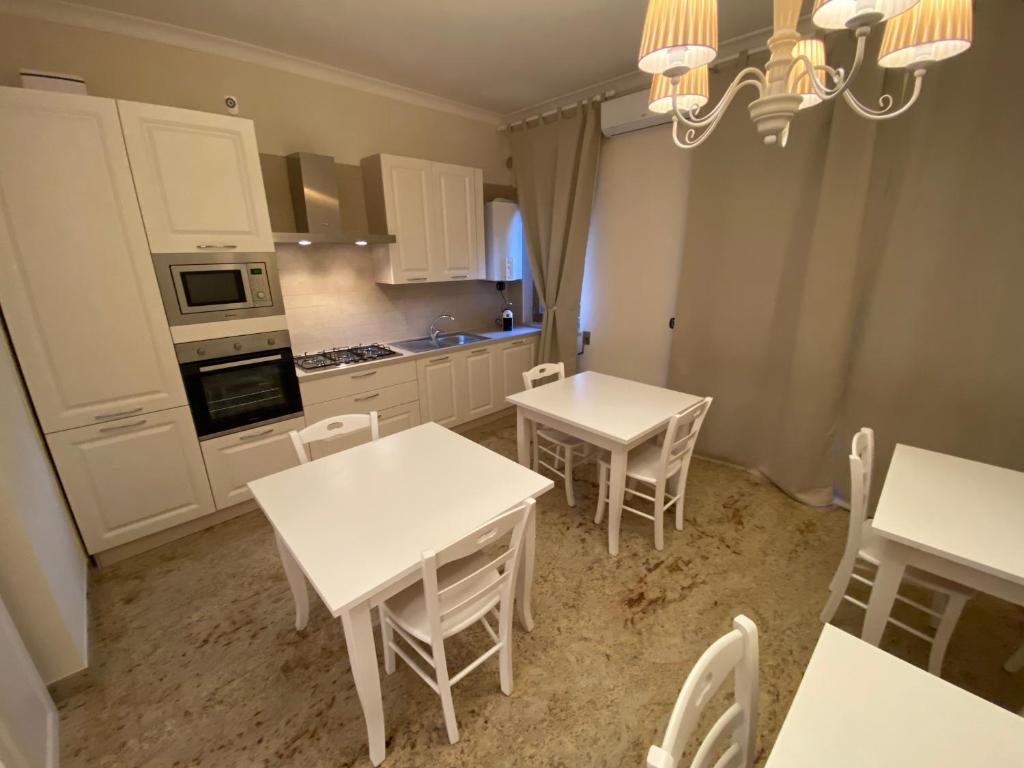 A kitchen or kitchenette at B&B San Michele Foggia