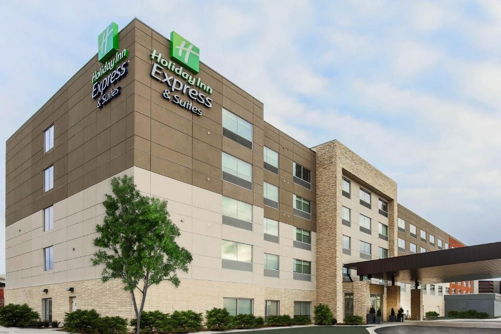 Holiday Inn Express & Suites - Chicago O'Hare Airport, an IHG Hotel