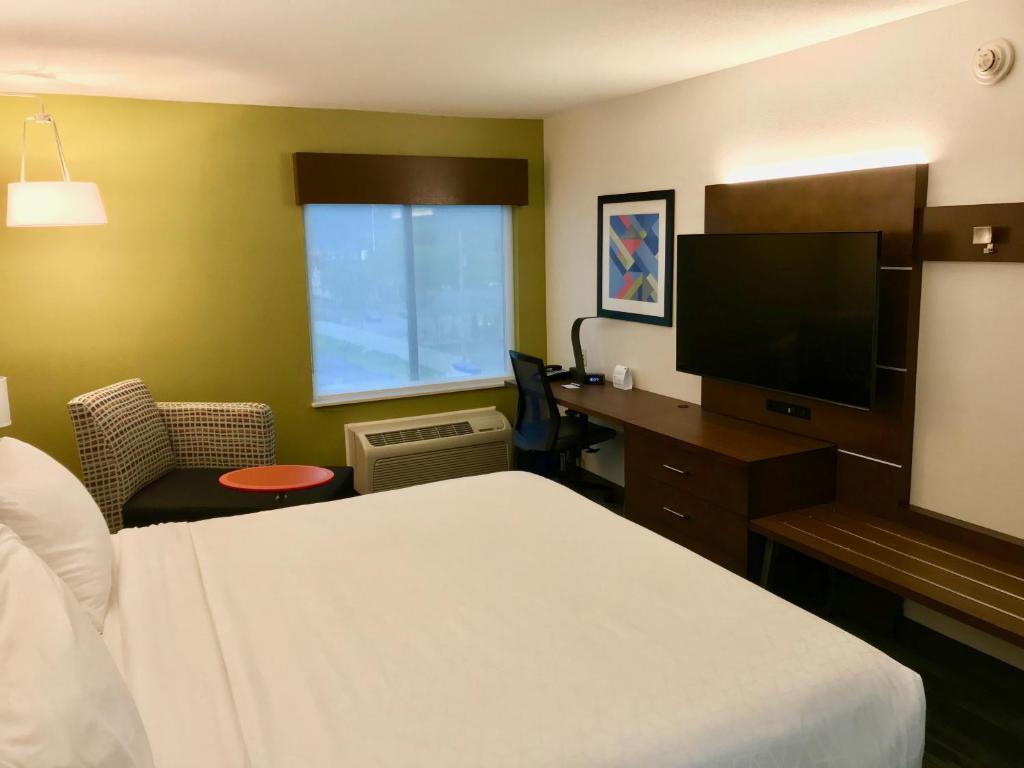 Holiday Inn Express Fishkill-Mid Hudson Valley by IHG - Quarto King Standard - Piso Superior