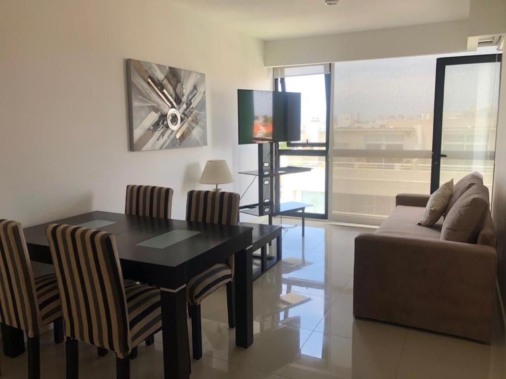 Χώρος καθιστικού στο Departamento de 2 ambientes luminoso