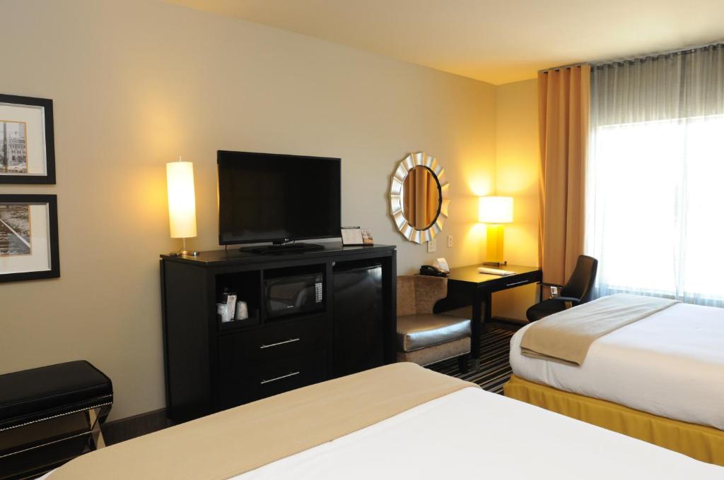Holiday Inn Express Covington-Madisonville by IHG - Habitación Estándar Con Dos Camas Queen