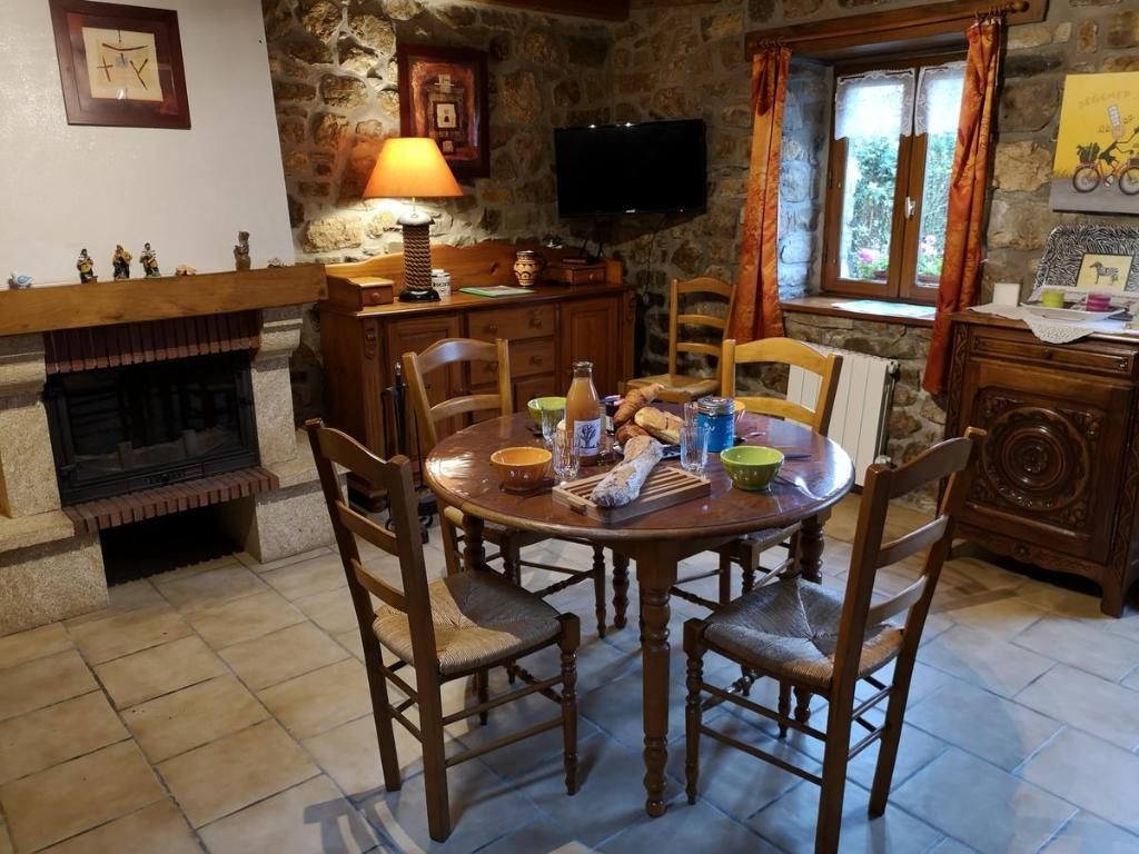 Gites de lardanva - Casa De Dos Dormitorios