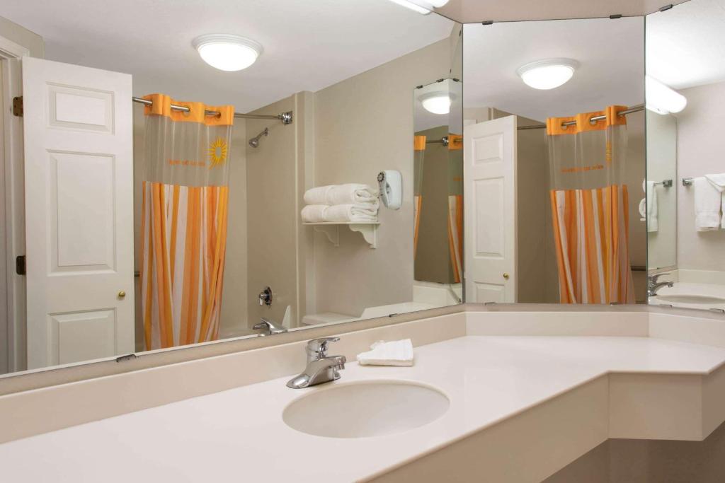 La Quinta by Wyndham Denver Southwest Lakewood photo