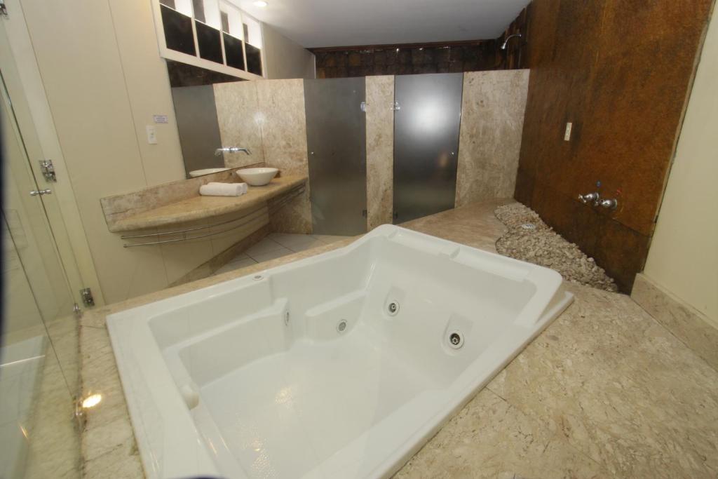  Raru's Motel Litoral Norte (Adult Only)