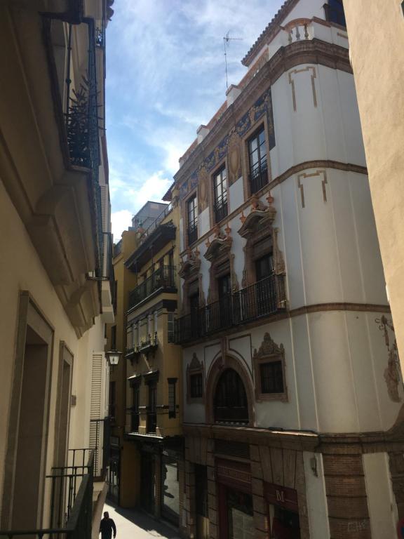 Cathedral Studio, Luxury studio in Cathedral area, Parking ...