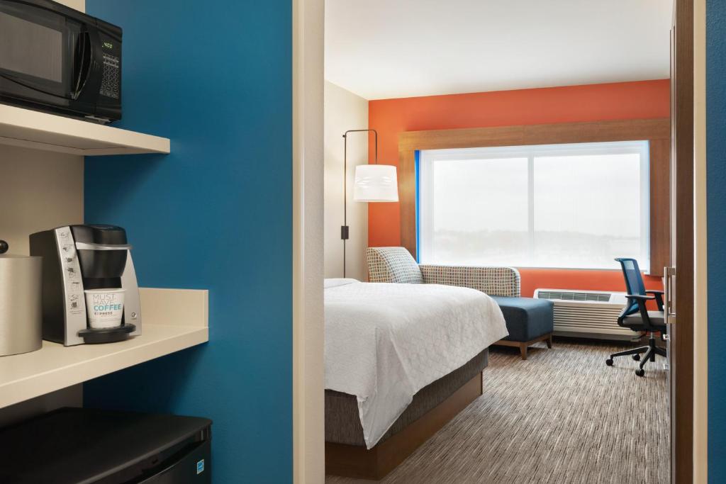 Holiday Inn Express & Suites - Beaver Dam by IHG - Standaard King Kamer