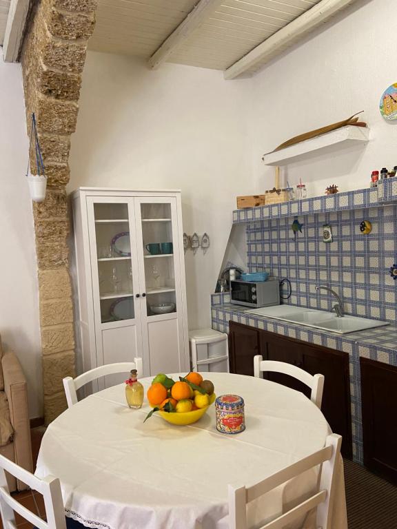 Kuchyňa alebo kuchynka v ubytovaní Casa Vacanze Marco Polo vista mare