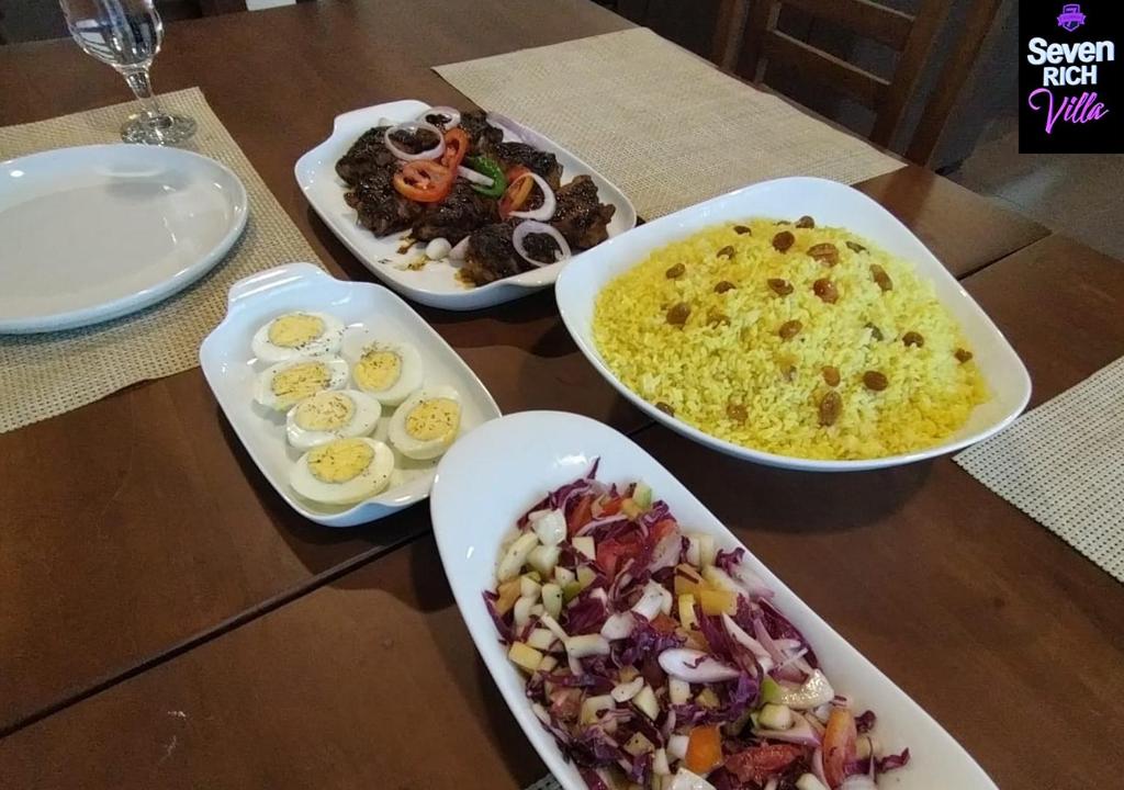 Jídlo v penzionu nebo okolí