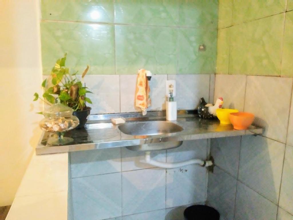  Cosy Apartment for 4 in favela Copacabana
