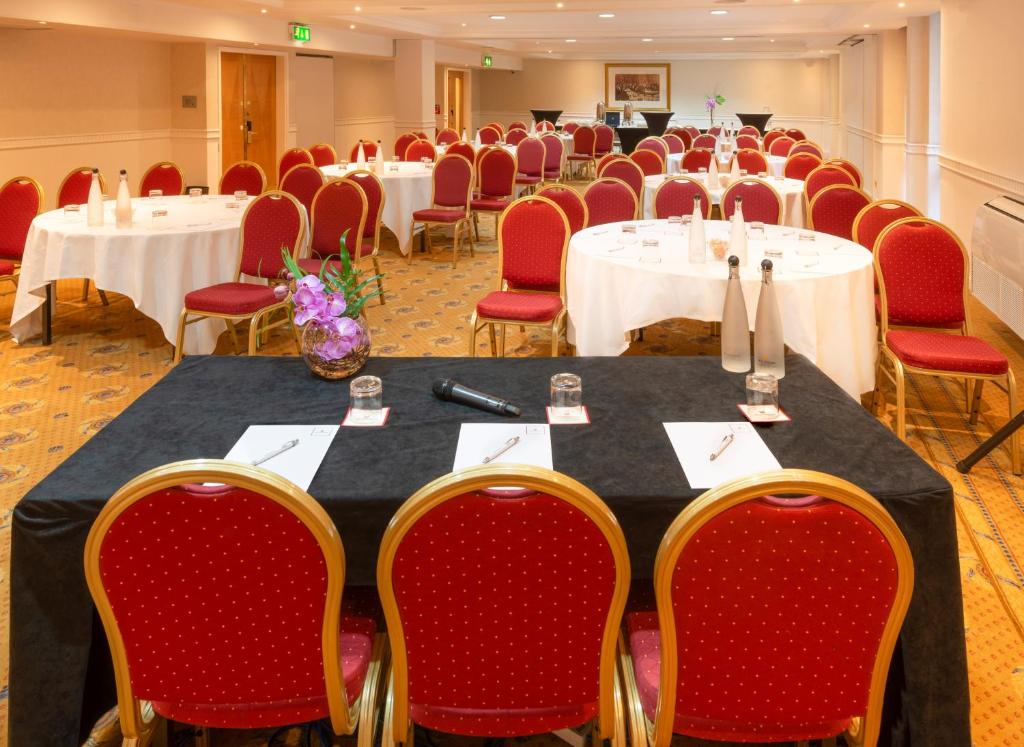 Millennium Hotel and Conference Centre Gloucester London - Resim 41