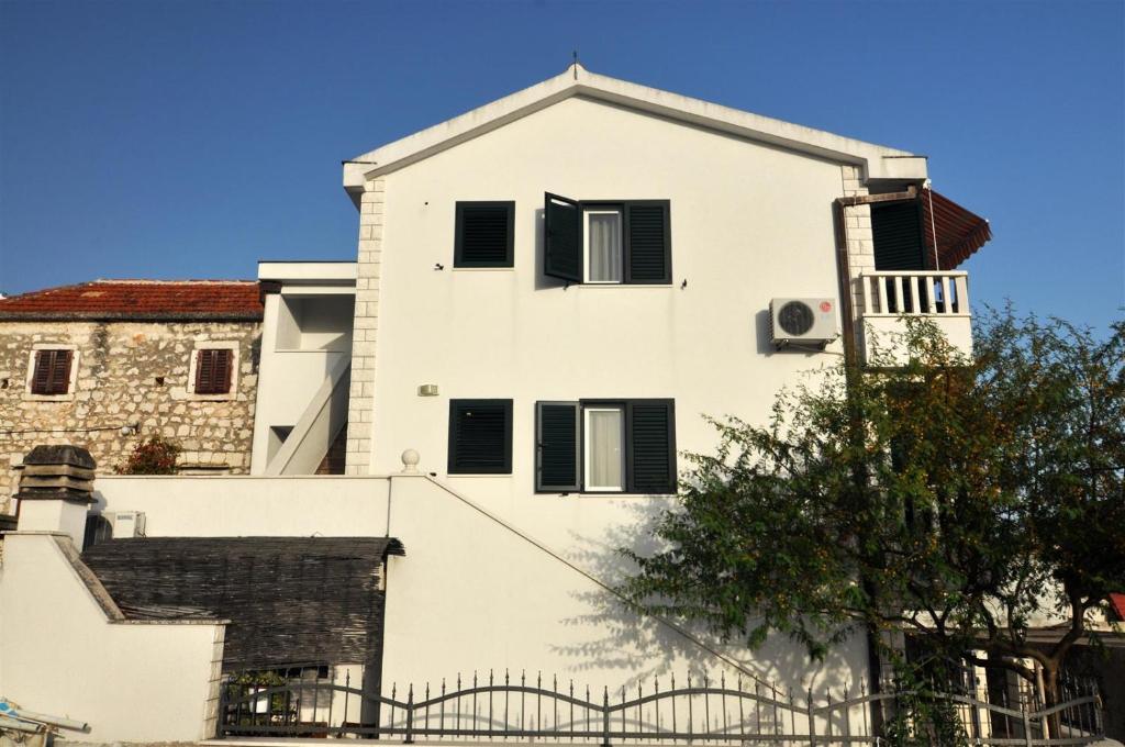 Budova, kde se apartmán nachází