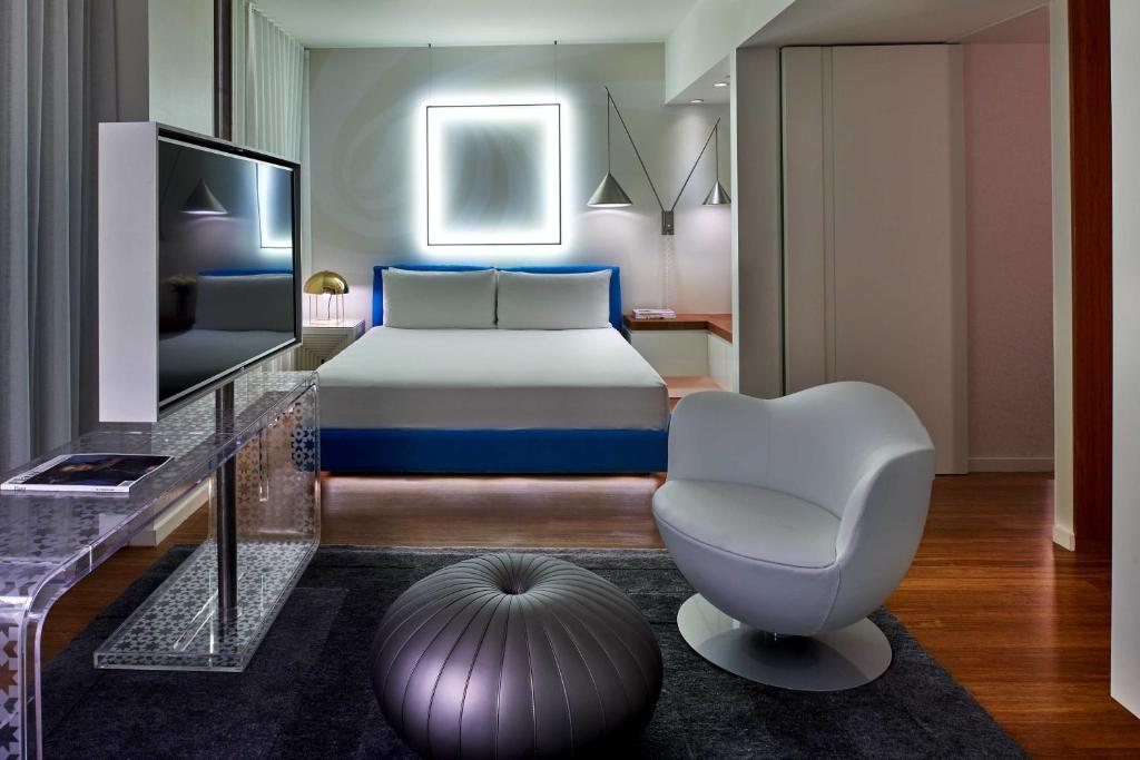 The Valorian Los Angeles, Curio Collection by Hilton photo