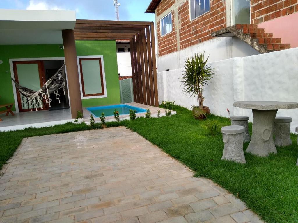  GREEN HOUSE