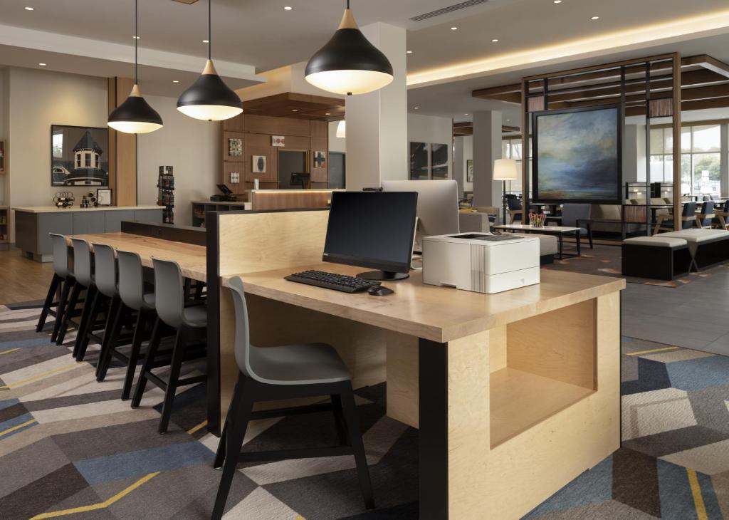 Hyatt House San Jose Airport photo