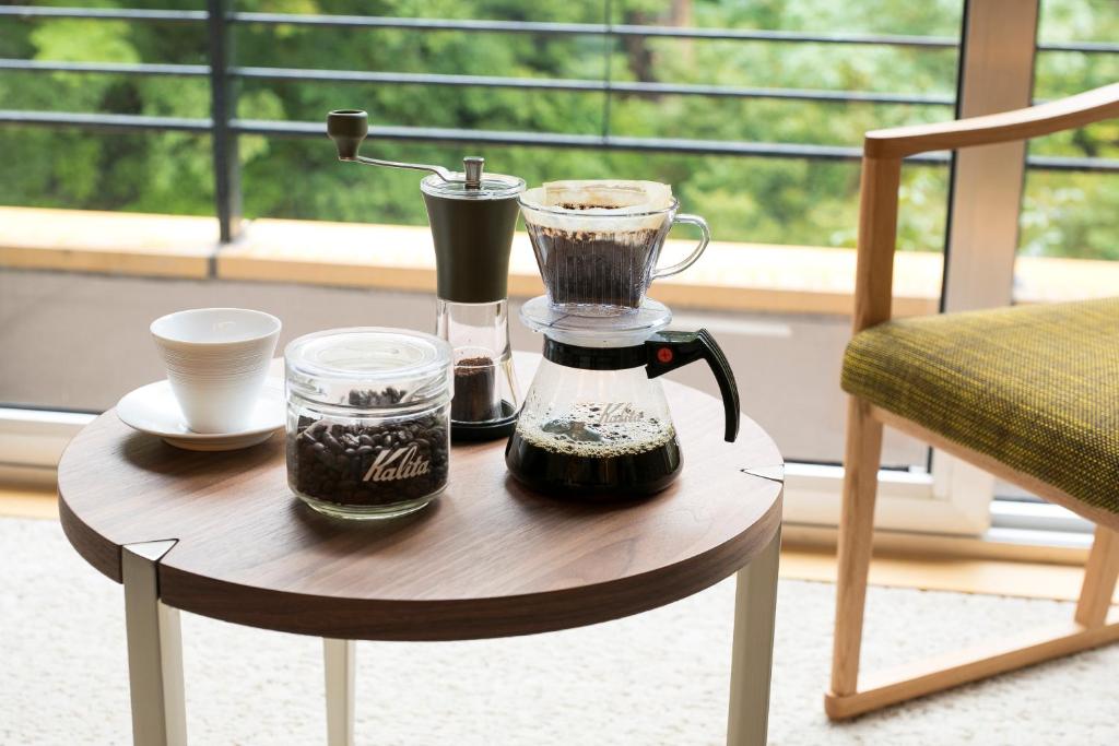 聚乐水上日式旅馆的咖啡和沏茶工具