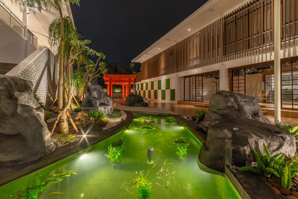 Bazén v ubytování Kontena Hotel nebo v jeho okolí