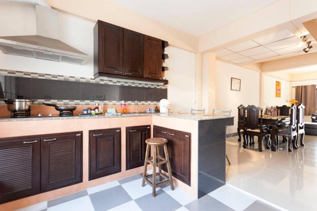 Private Townhome (Riverside Area and Night Bazaar) - Maison De Trois Chambres