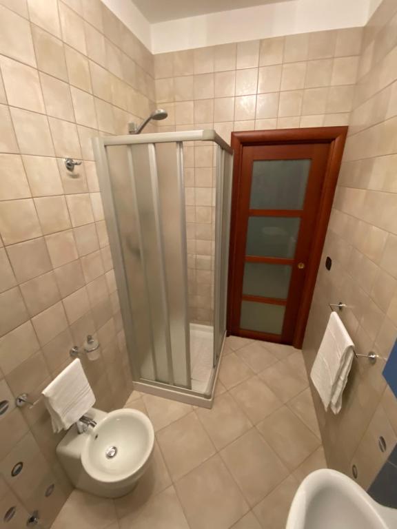 A bathroom at B&B San Michele Foggia
