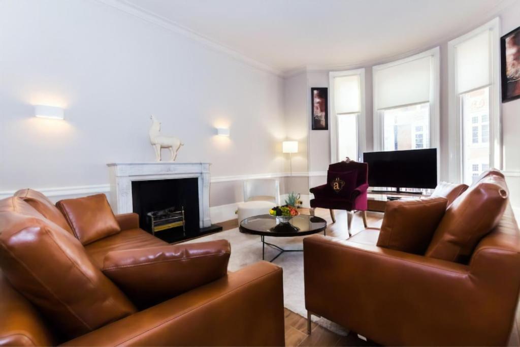 Mount - Exquisite Chic Apartment in Amazing Location, Mayfair