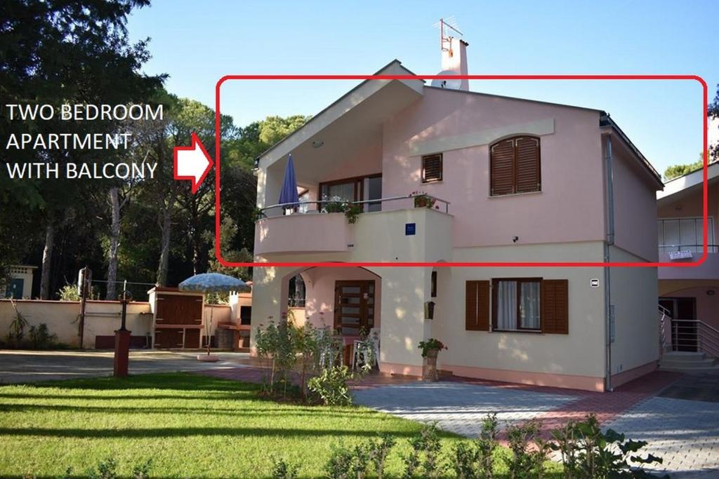 Budynek, w którym mieści się apartament