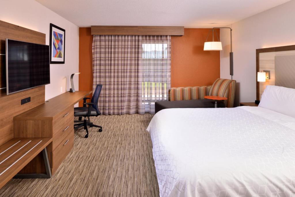 Holiday Inn Express Hotel & Suites Arcata/Eureka-Airport Area, an IHG Hotel - Room King Estándar