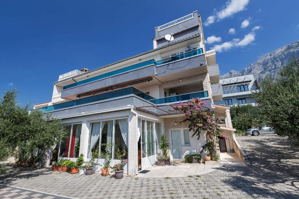 Budova, kde se apartmán nachází