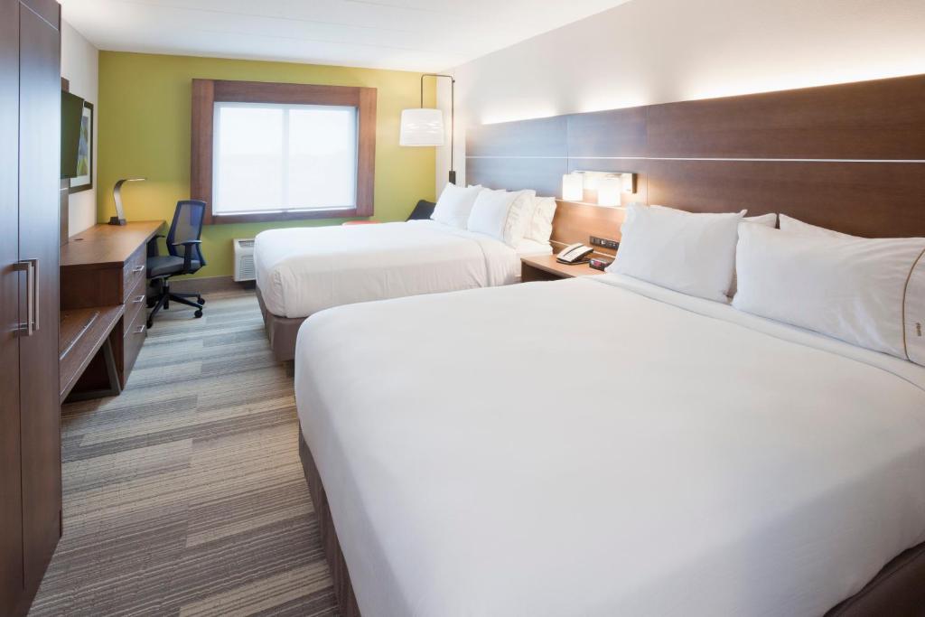 Holiday Inn Express Roseville-St. Paul, an IHG Hotel - Habitación Queen Con Dos Camas Queen - Audición Accesible/no Fumar