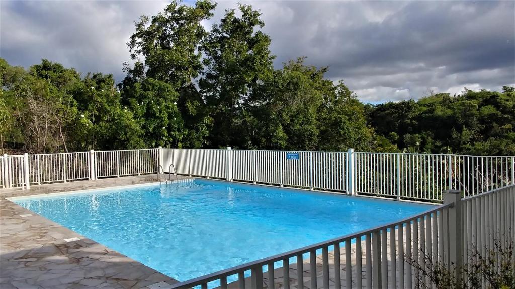 Gallery image of KAZADIDOU - Résidence Grand Cap - Vue Mer et Montagne - Piscine in Le Gosier