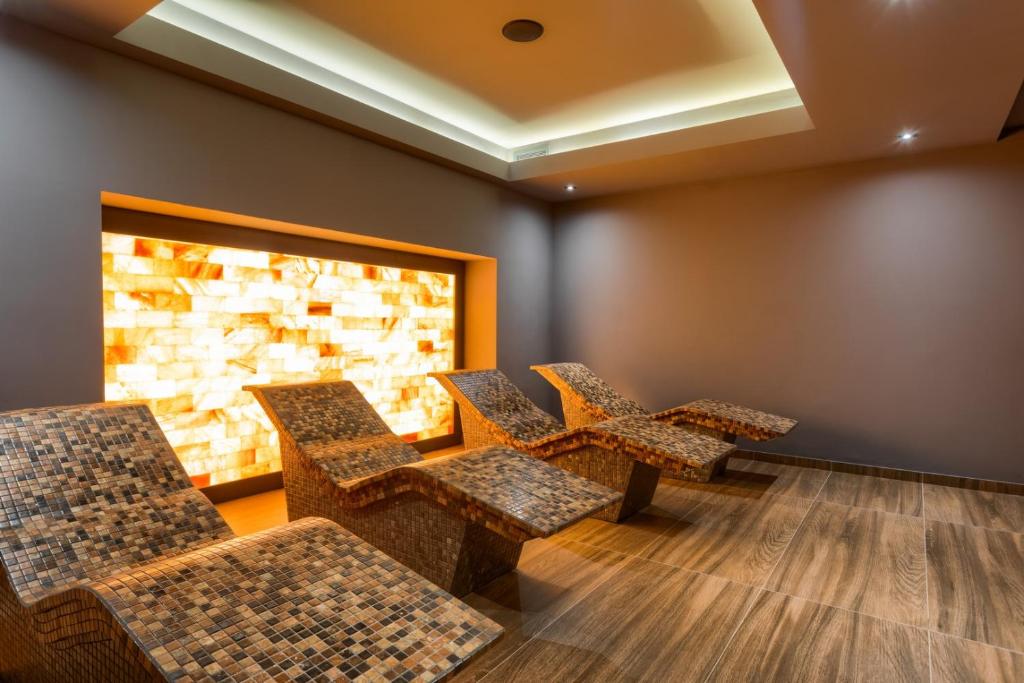 Posezení v ubytování Kalman SPA&GYM