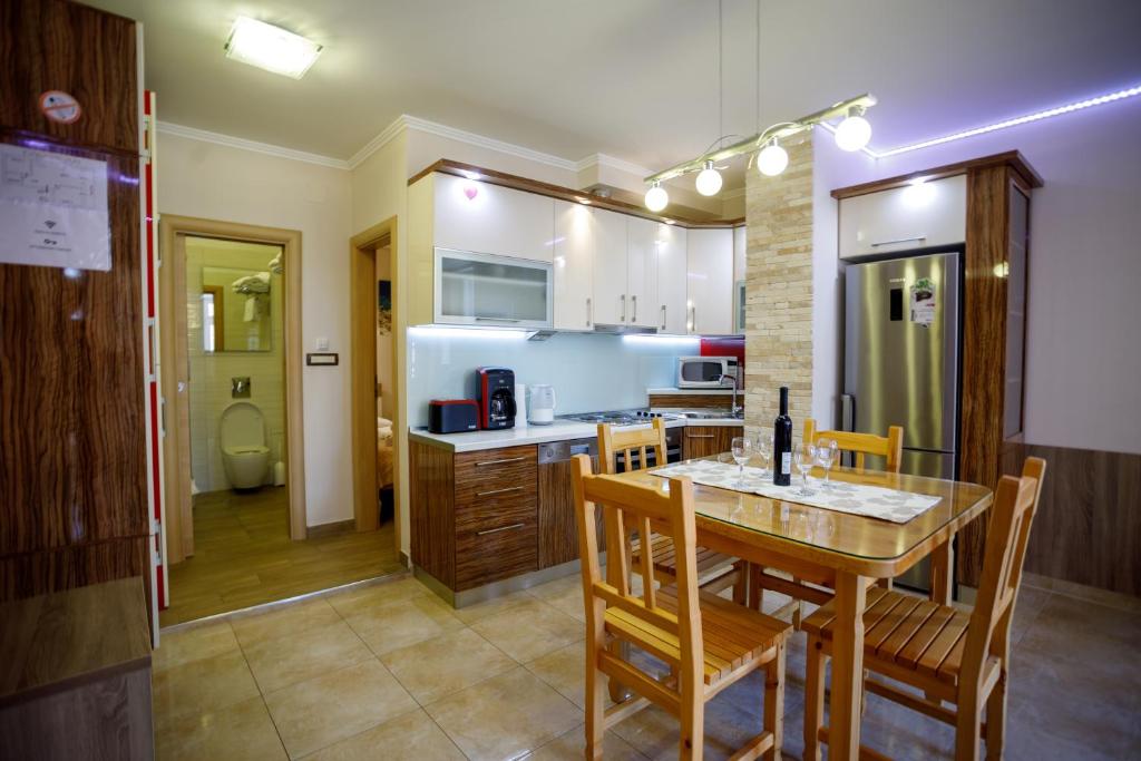 Kuchyňa alebo kuchynka v ubytovaní Apartment Centrum