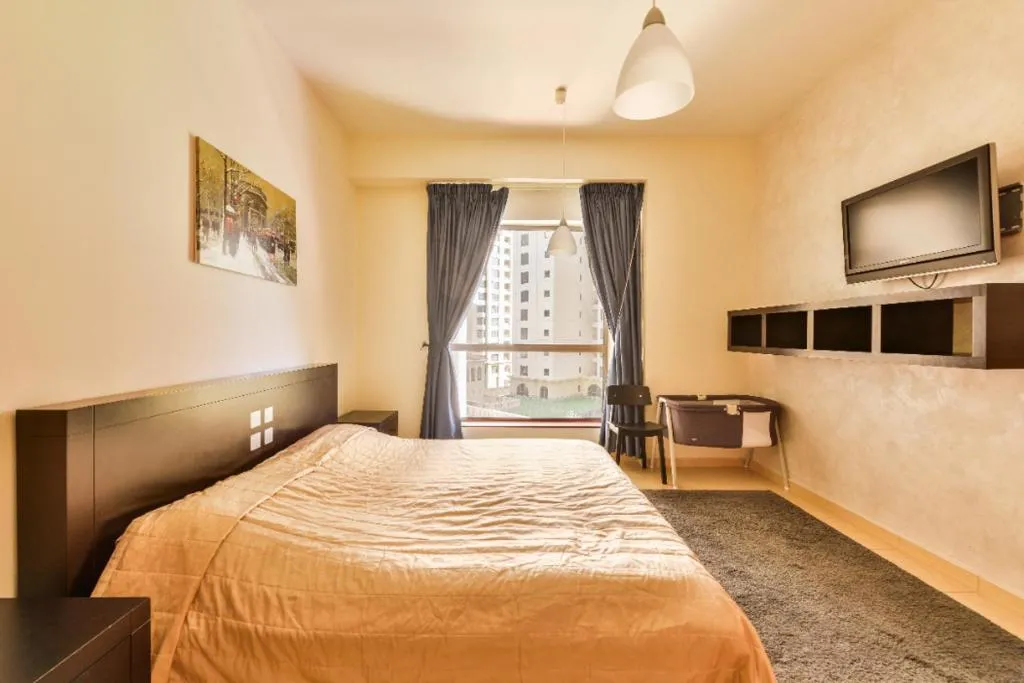 1BR APPARTMENT IN JBR RIMAL, Alantos, United Arab Emirates