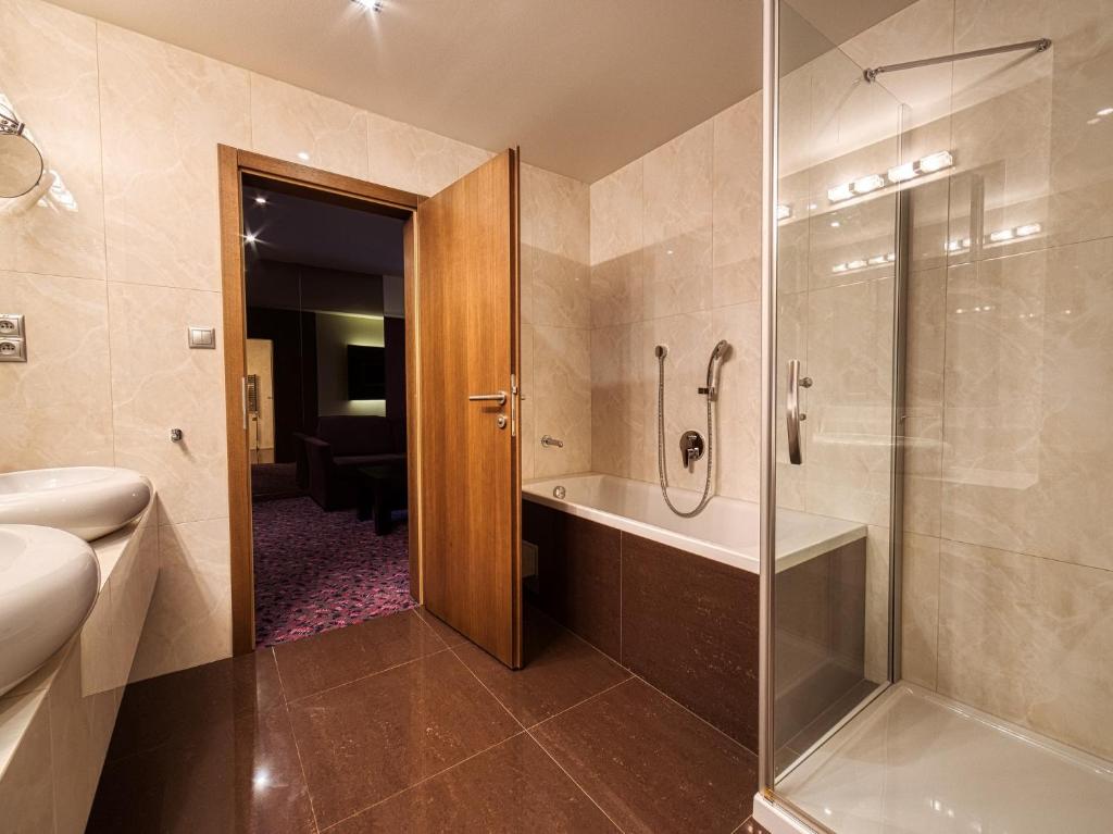 A bathroom at Penzión Gurmen