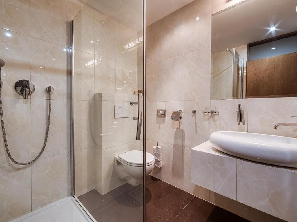A bathroom at Penzión Gurmen