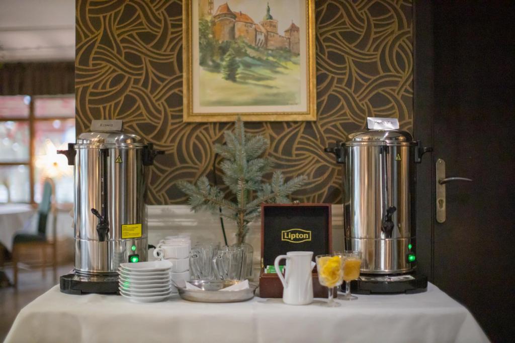 Nápoje v ubytování Pod Wzgórzem Bed & Breakfast