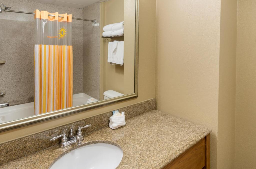 La Quinta by Wyndham Boone - King Room - No Fumadores
