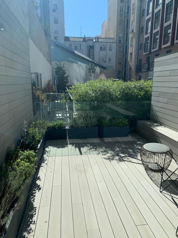 Hoom Apartments Juan Bravo - Family Room With Terrace