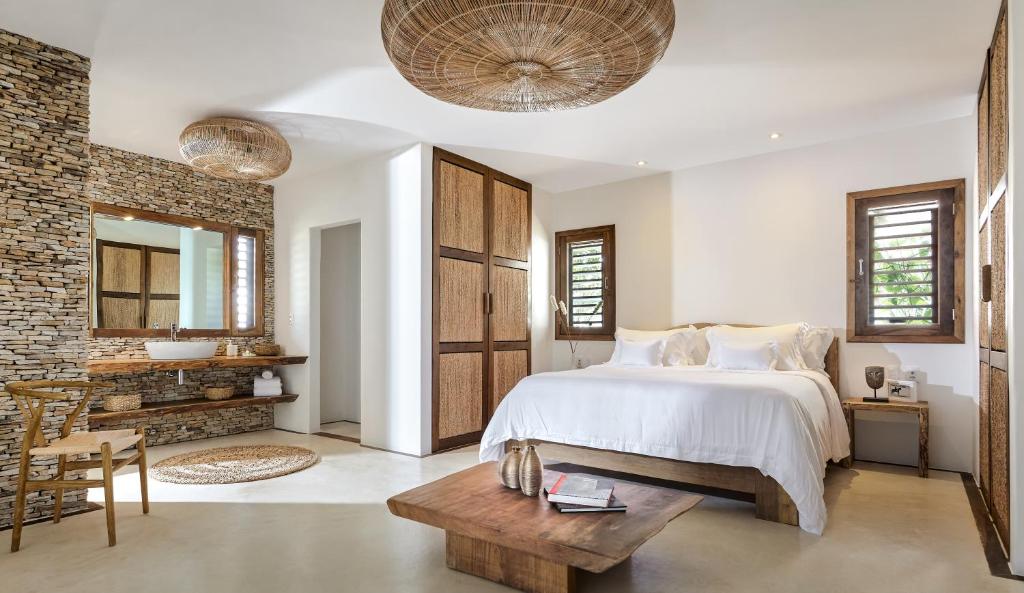 Postel nebo postele na pokoji v ubytování Villa Praia - La Villa Group