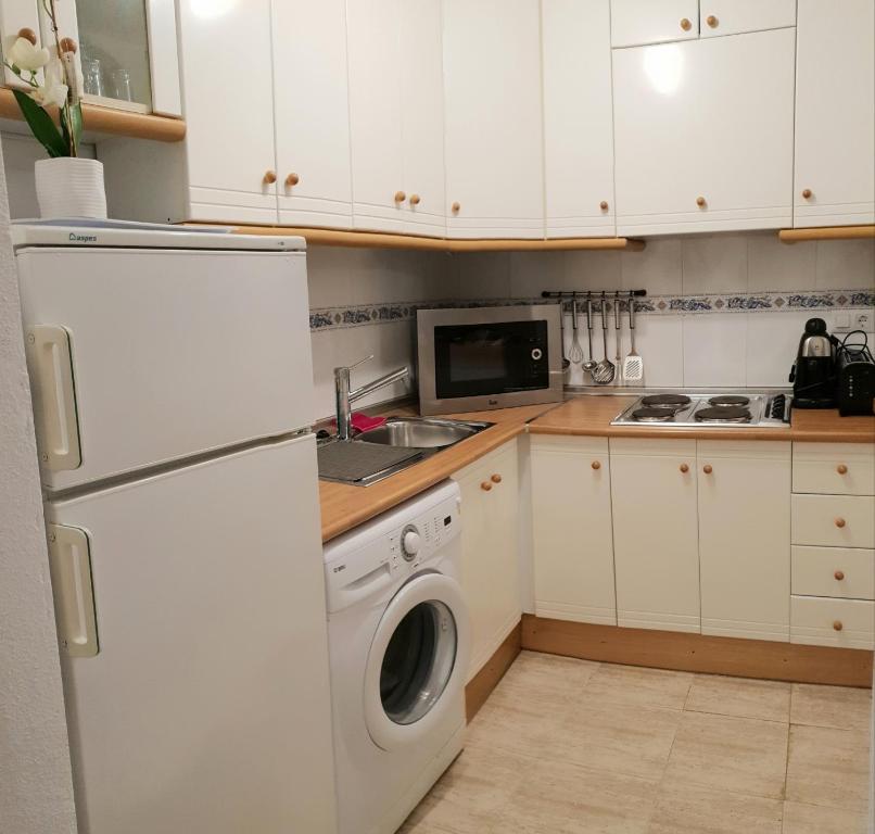 Kuchyňa alebo kuchynka v ubytovaní Avenu Belgica Apartment