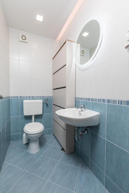 Kúpeľňa v ubytovaní Luxury apartman SKY with sea view and whirlpool