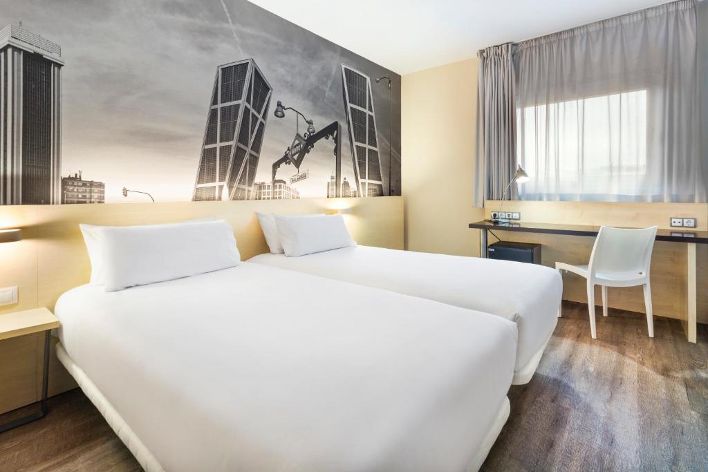 B&B HOTEL Madrid Aeropuerto T1 T2 T3 - Resim 14
